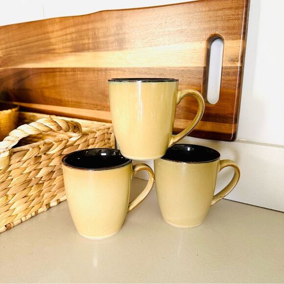 3 VINTAGE Neutral Tan Beige Black Inner Rim Classic Glaze Ceramic Coffee Mug Set - Picture 10 of 16